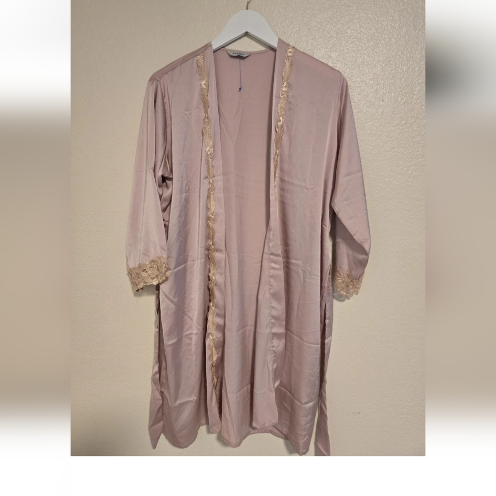 SAPJON Ladies M Pink Satin Lingerie Robe Belted Lace